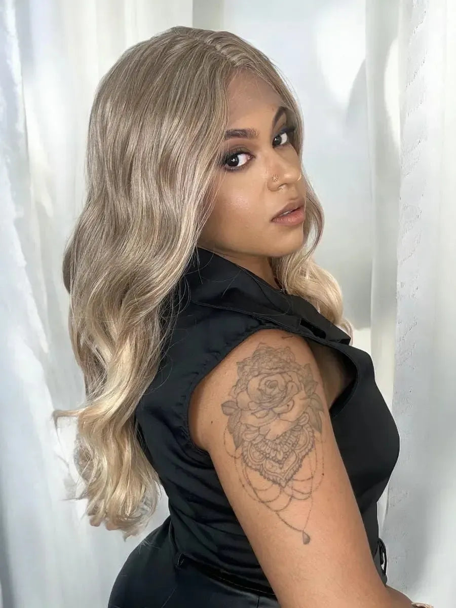 Lace Front Alícia Loira Pontas Claras Ondulada