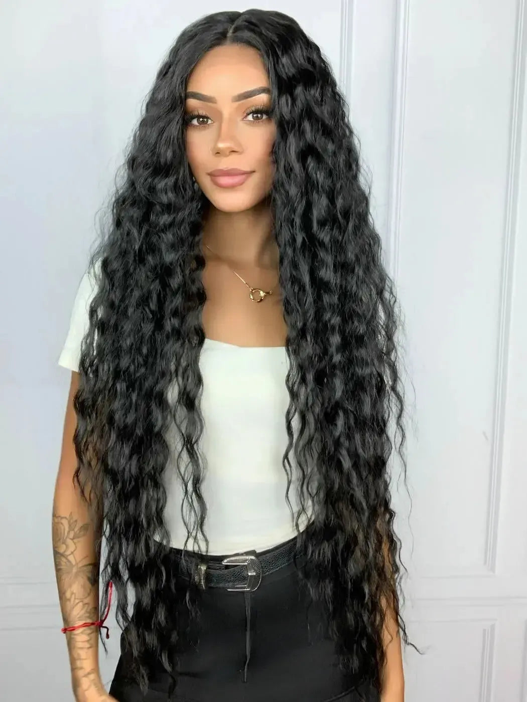 Lace Front Britany Gabriella Longa Preta Ondulada