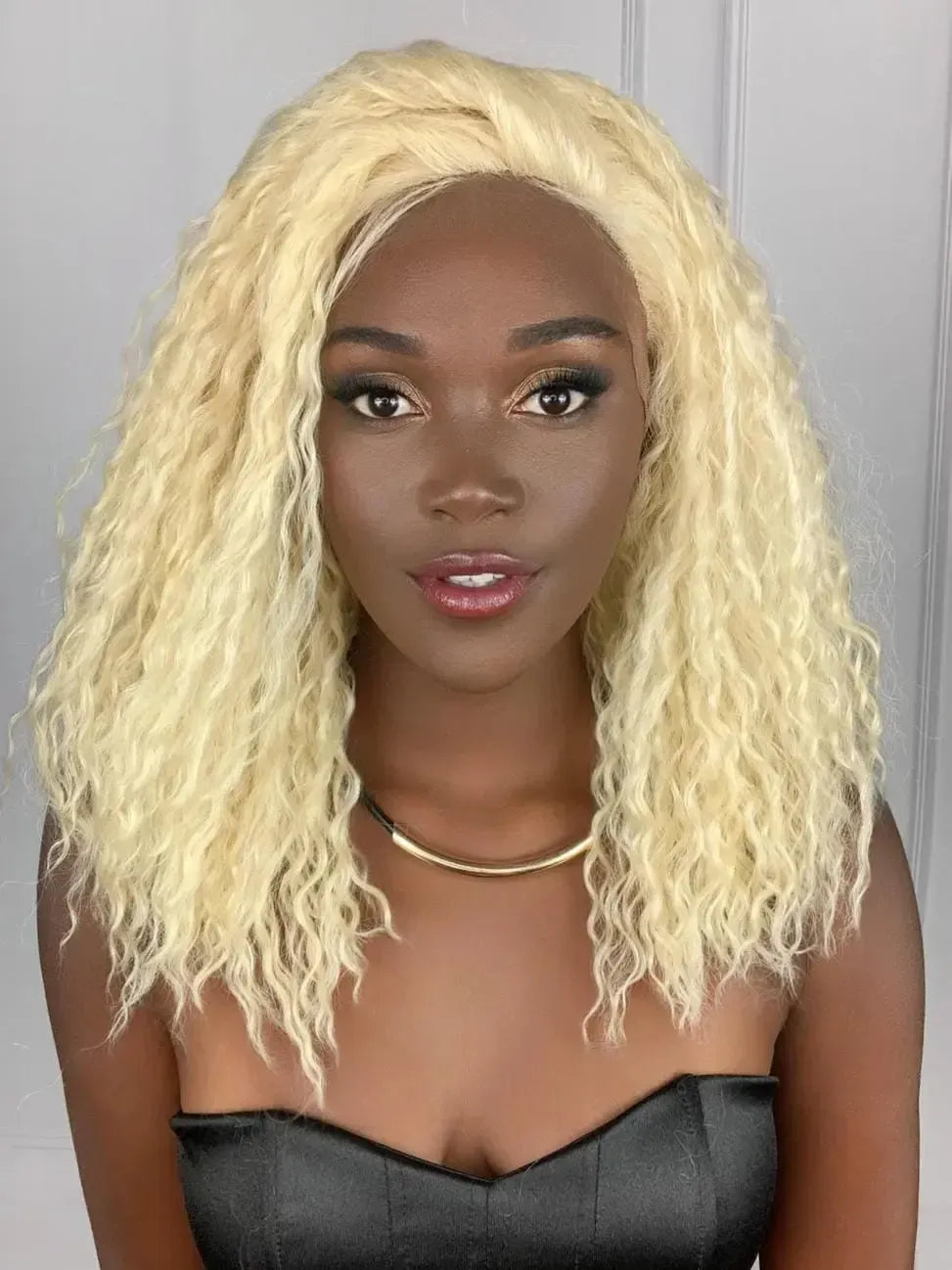 Lace Front Cacheada Loira Missouri - It's a Wig (Gringa)