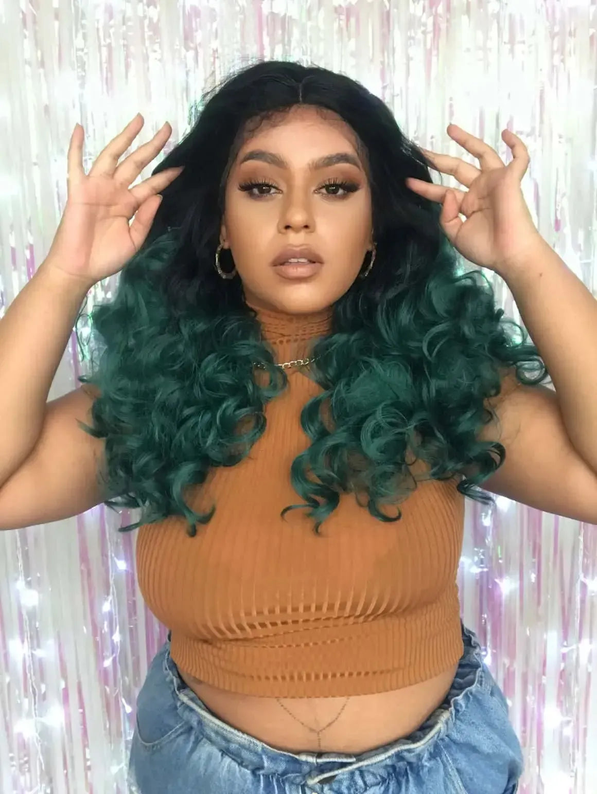 Lace Front Dezinia Verde com Raiz Preta Ondulada Cachos 65cm - Repartição Livre 13x3