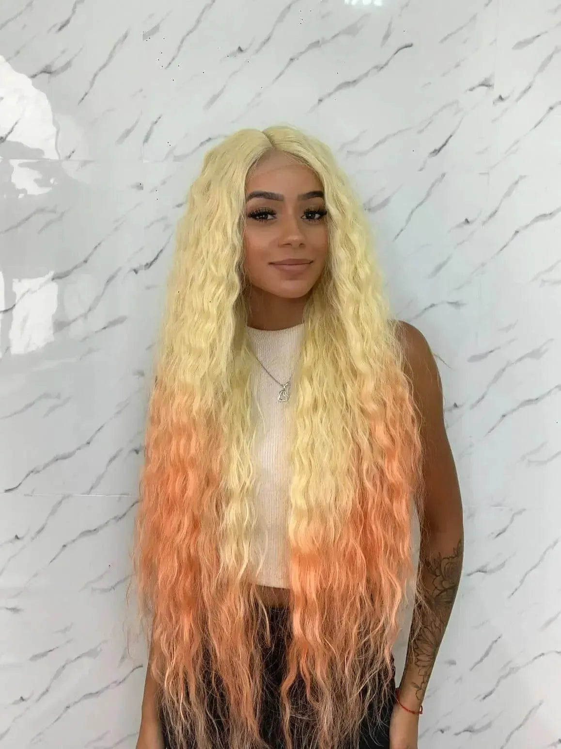 Lace Front Emilia Loira Pontas Laranjas