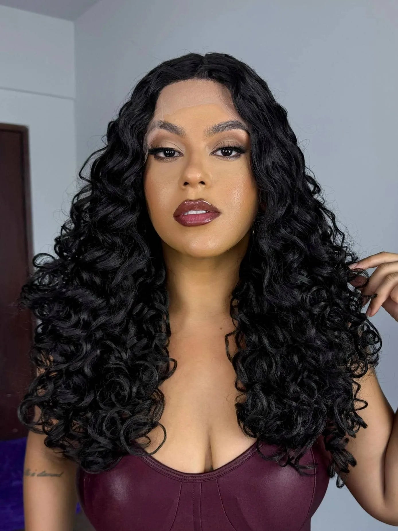 Lace Front Grace Castanho Escuro Cacheada