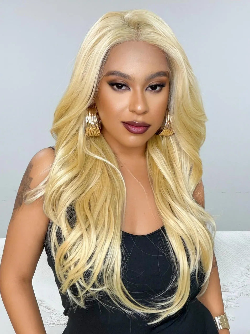 Lace Front HD Adela Loira Tiramisu Ondulado 65cm - Repartição Livre 13x4