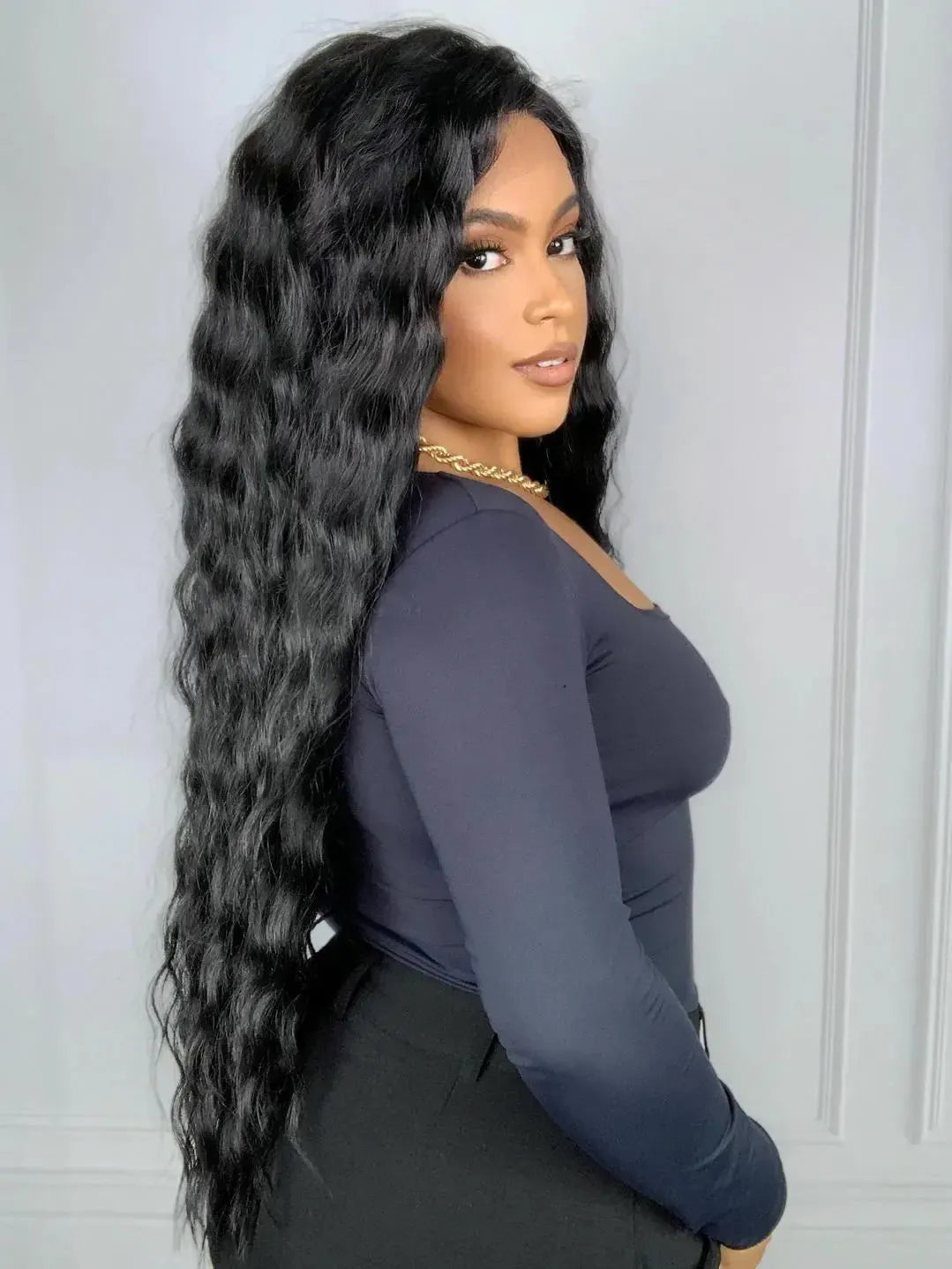 Lace Front HD Gianna Preta Ondulada - Repartição Livre 13x4