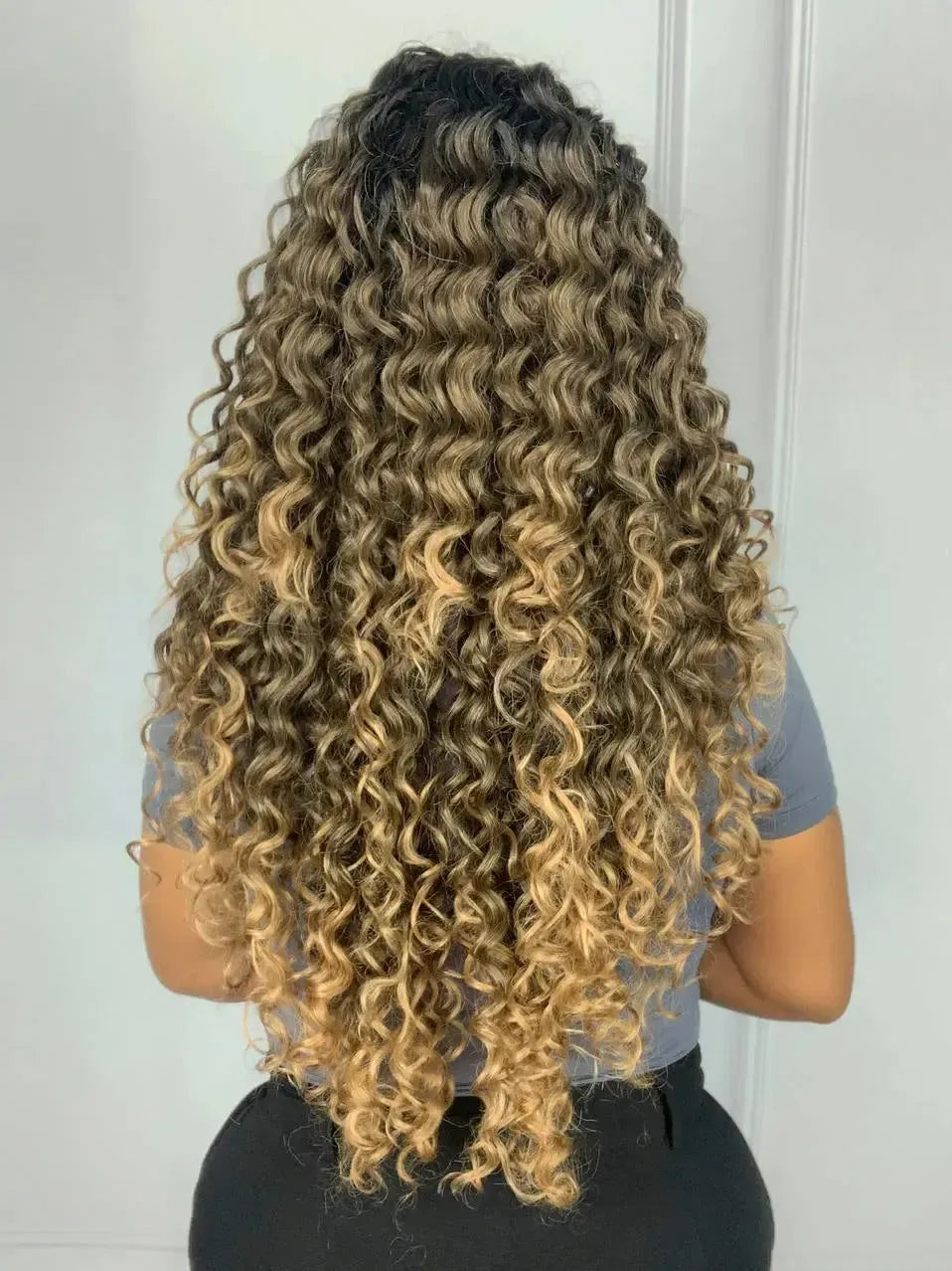 Lace Front HD Italia 4A/22 Castanha Loira Cacheada - Repartição Livre 13x4