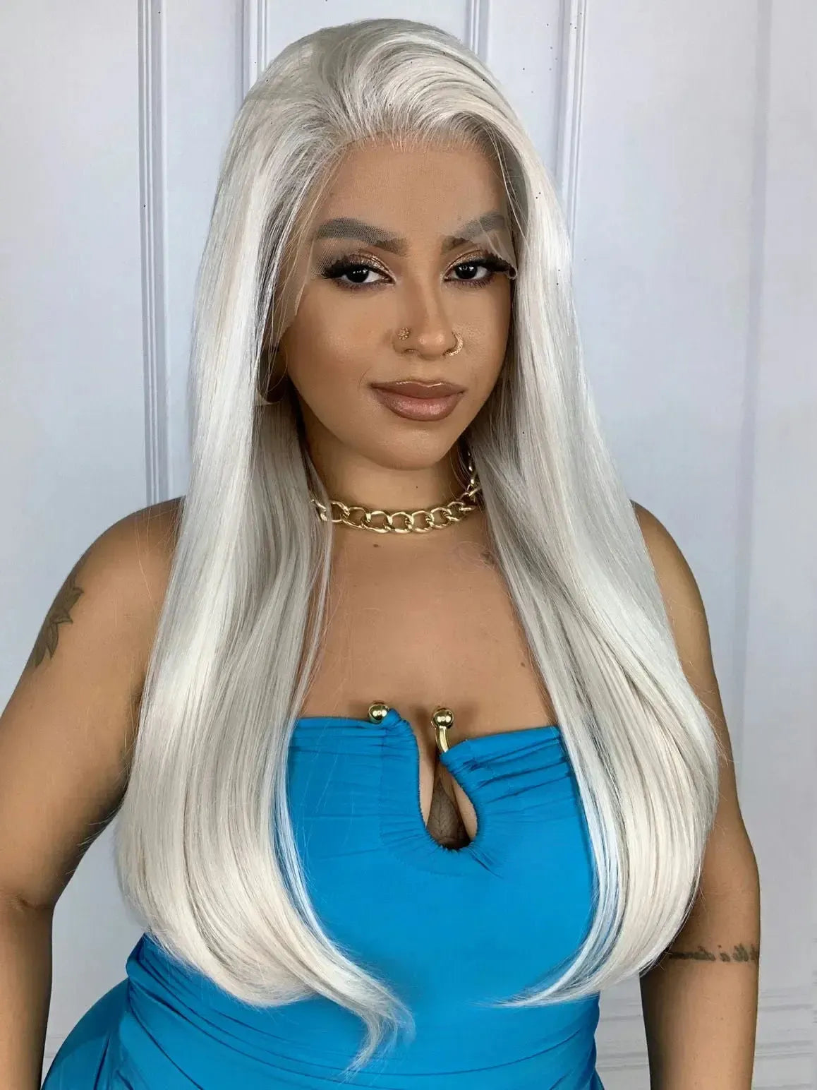 Lace Front HD Valentina Loira Platinada 65cm - Repartição Livre 13x4