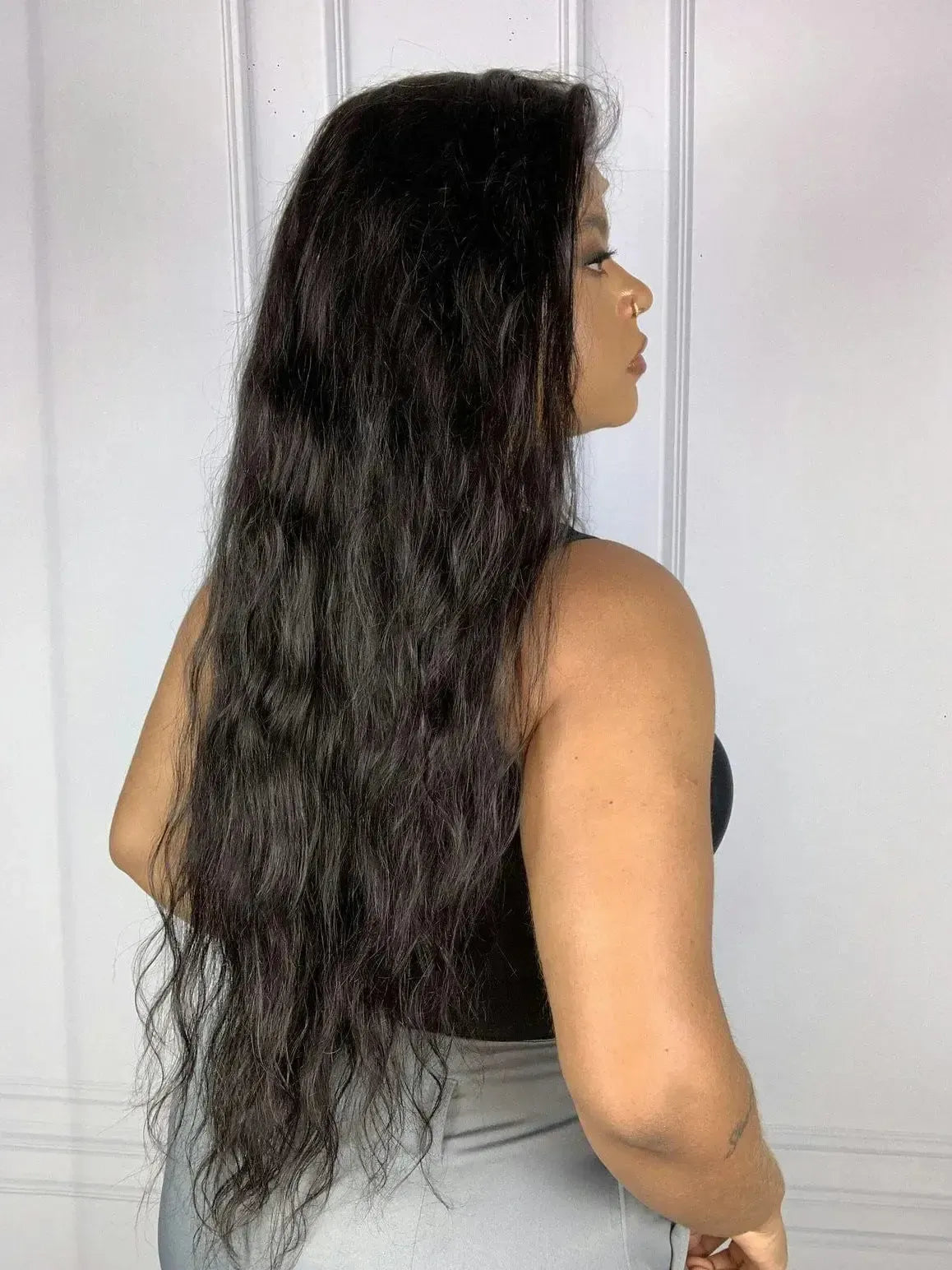Lace Front Humana Antonella Preta Ondulada - Repartição Livre 13x6