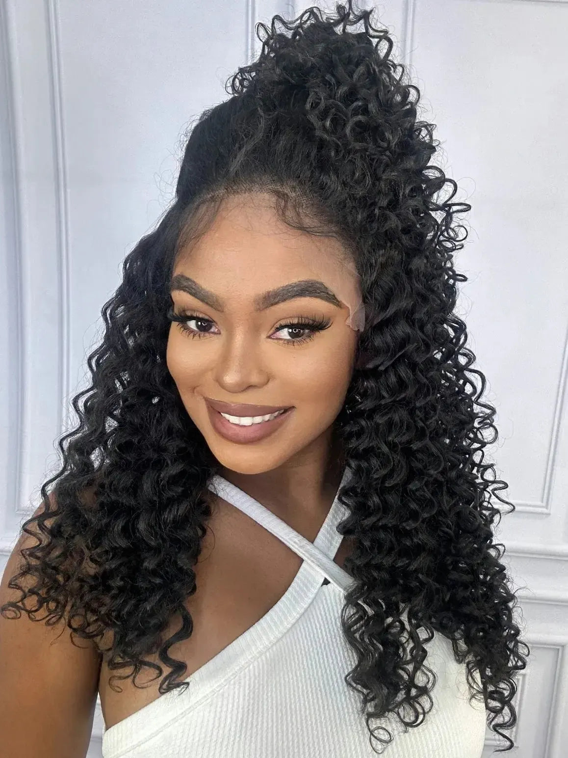 Lace Front Tela HD Sedelia Castanho Cacheada Repartição Livre 13x4