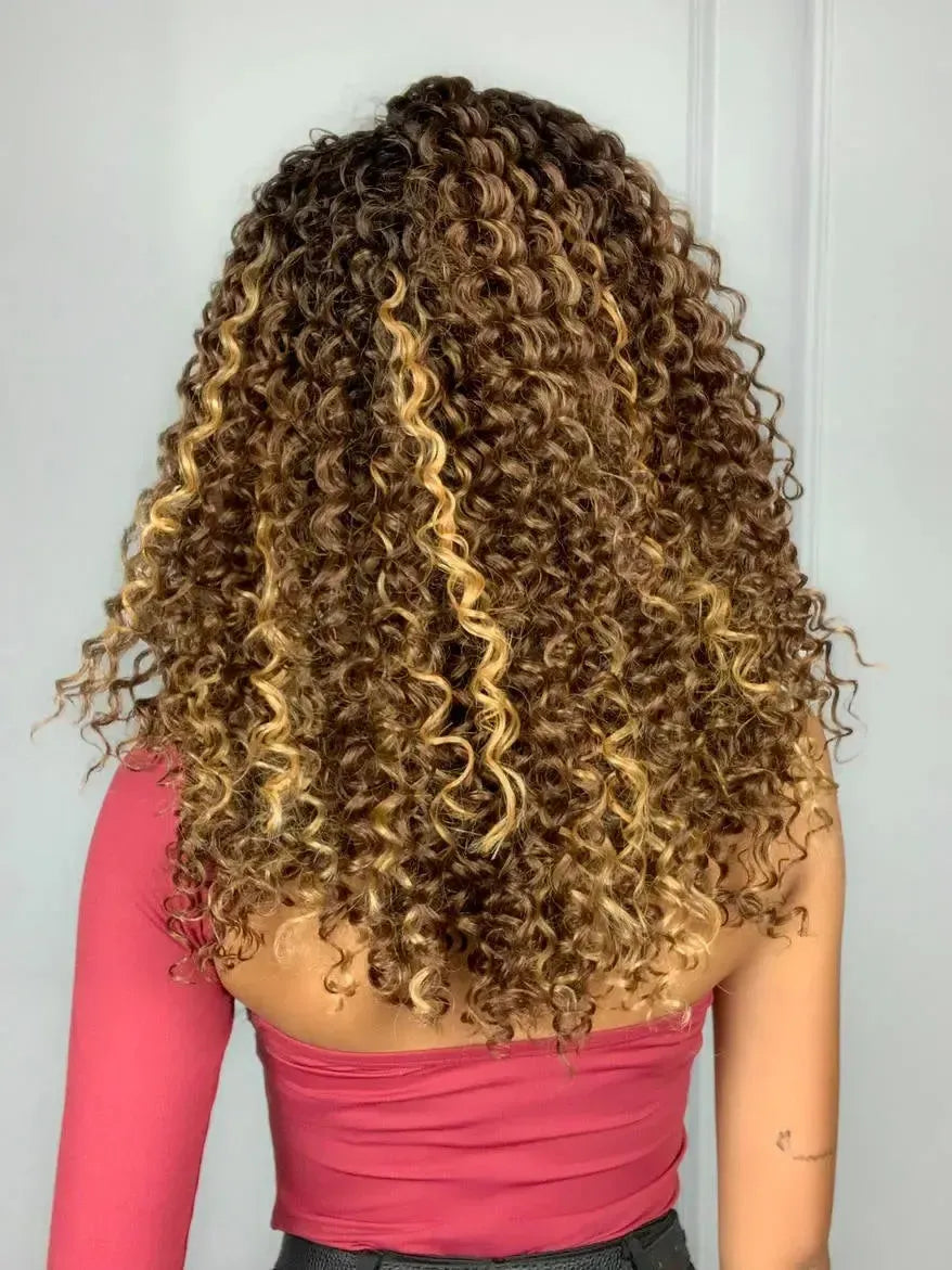 Lace Front Tela HD Valeria Castanho com Luzes 33/22 Cacheada - Repartição Livre 13x4