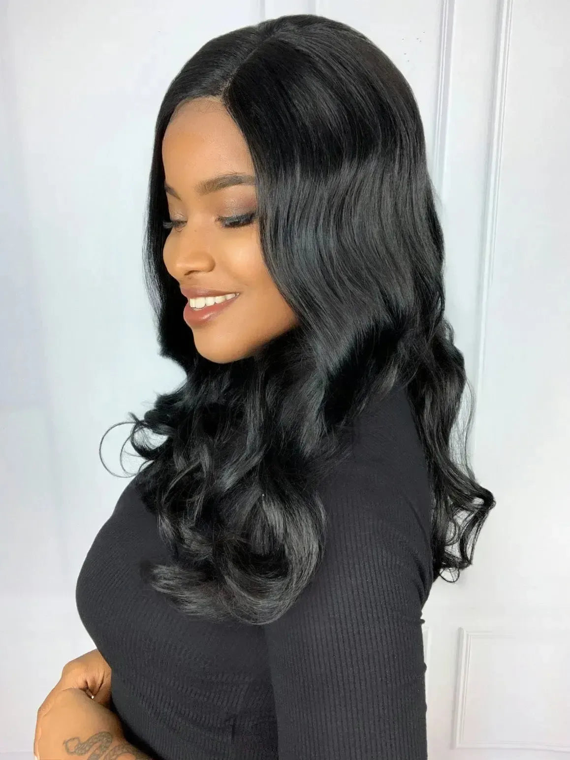 Lace Front Tela HD Zephany Preta Ondulada