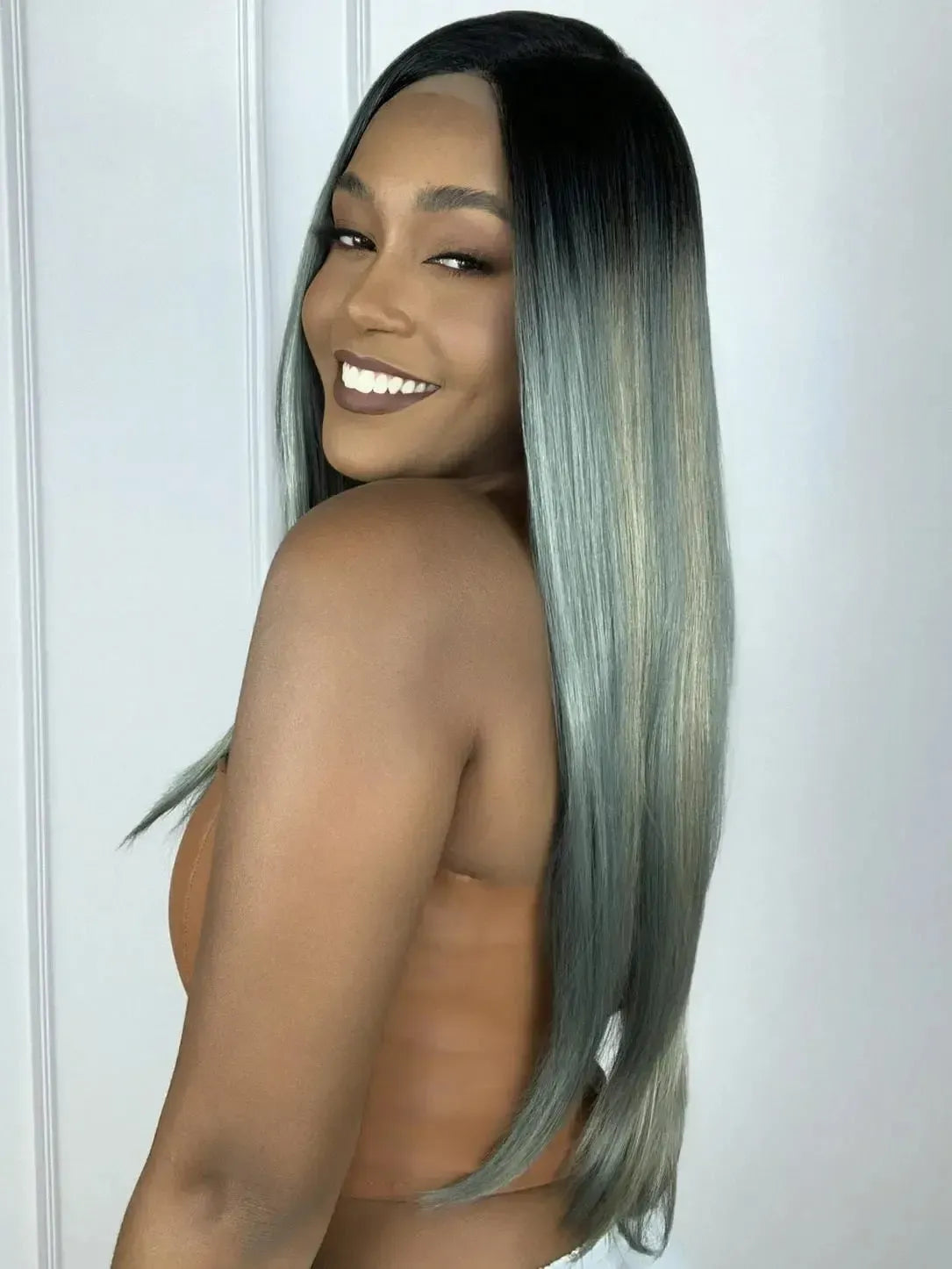 Lace Front Topee Cinza com Mechas 70cm