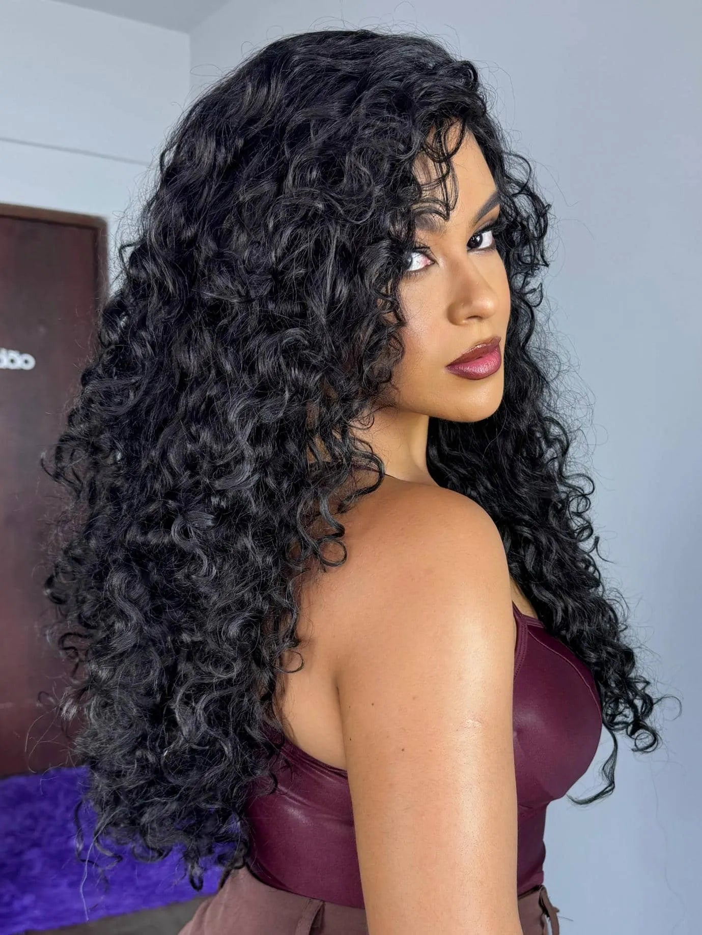 Peruca Portia Castanho Escuro Cacheada