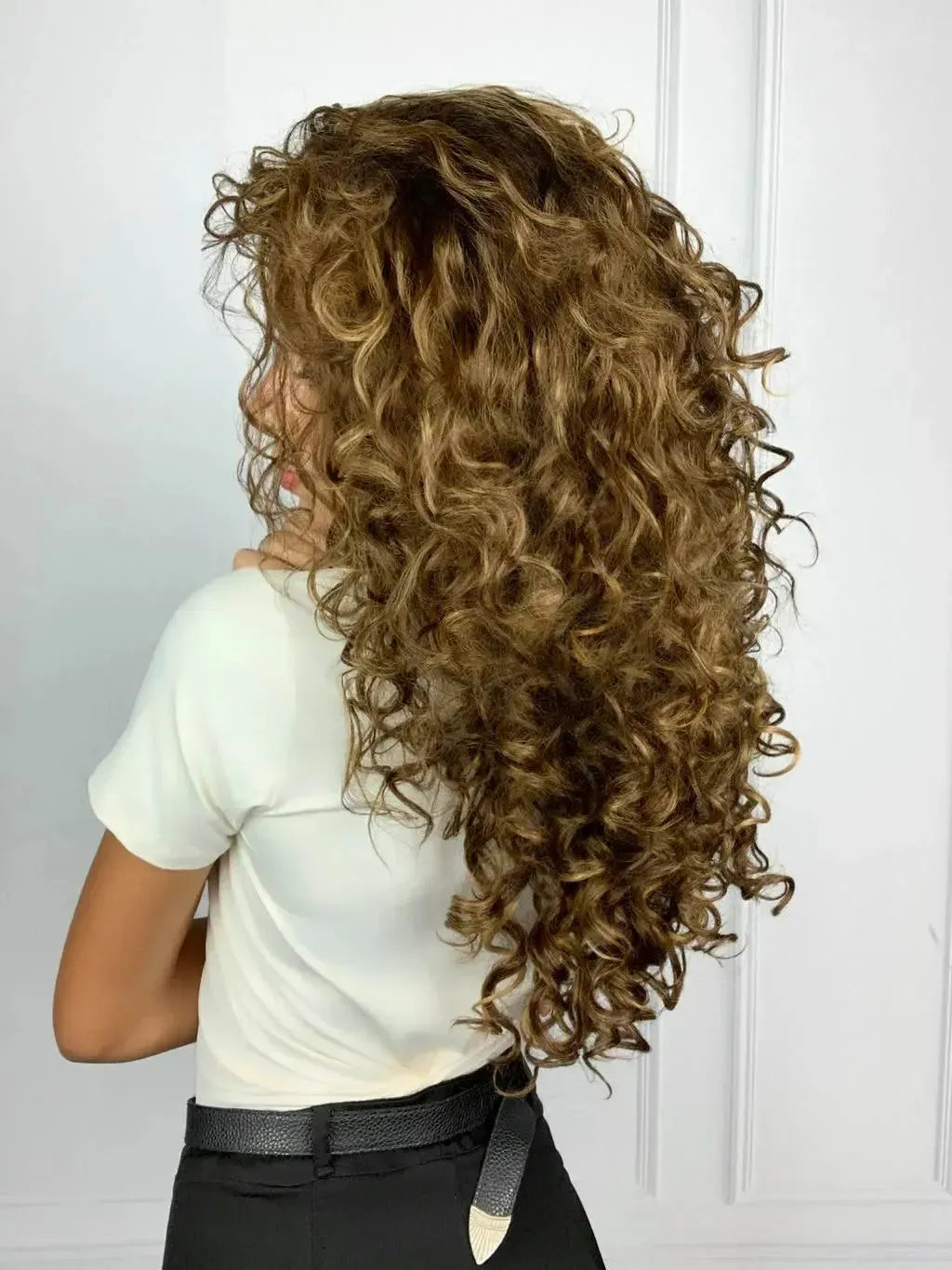 Peruca Wig Baya Cacheada Castanha Luzes 33/22