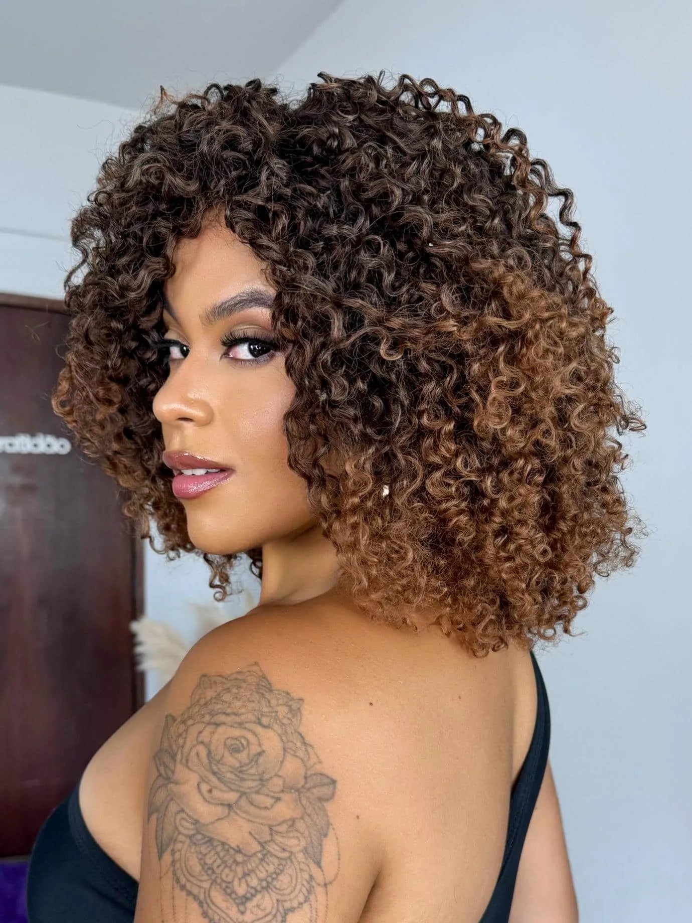 Wig Isaura Castanho T2/30 Cacheado