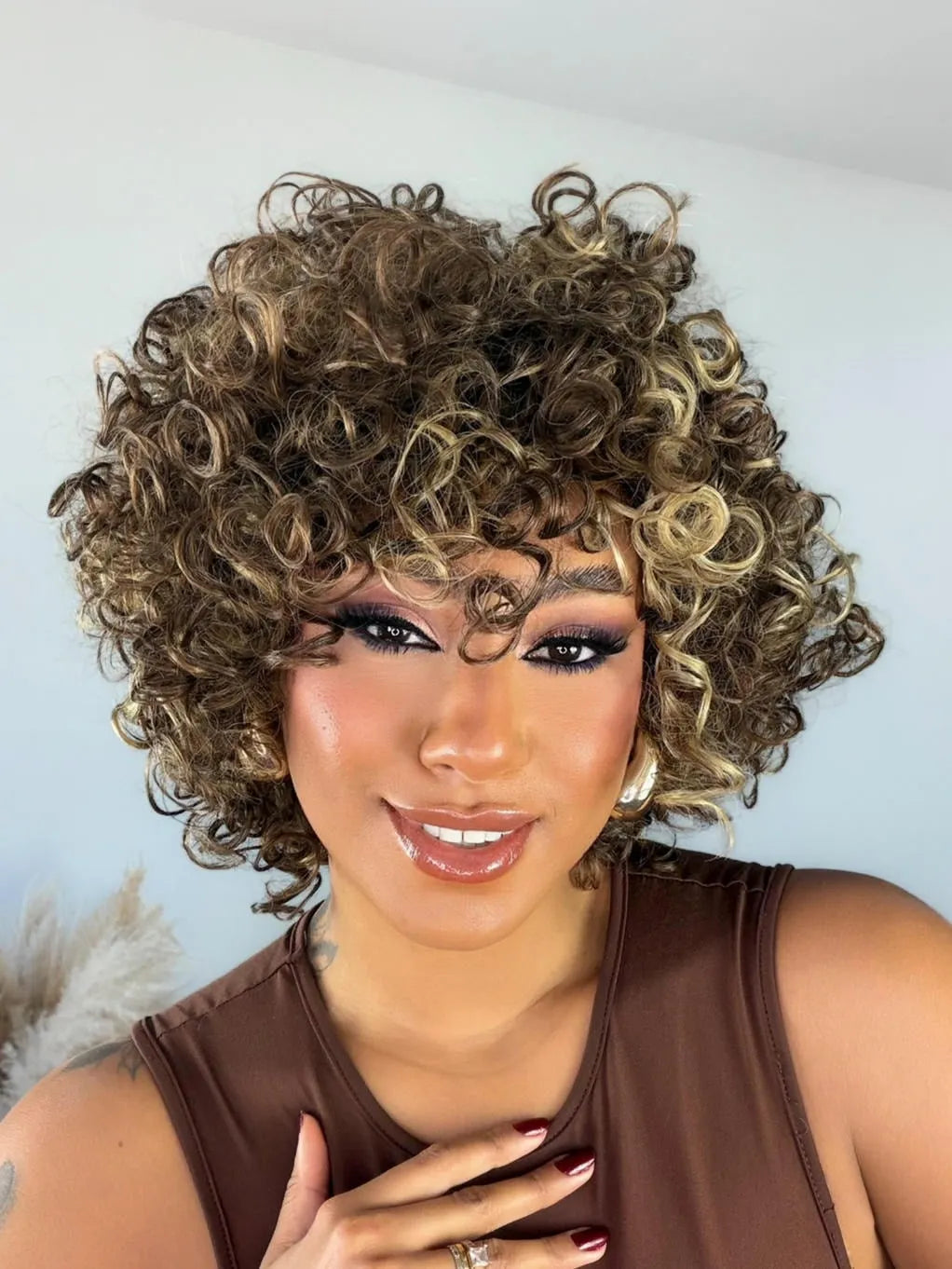 Wig Mila Loira Castanho 12H24 Cacheada