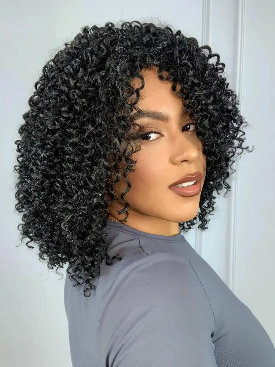 Wig Nimiane Luzes Grisalhas Cacheada