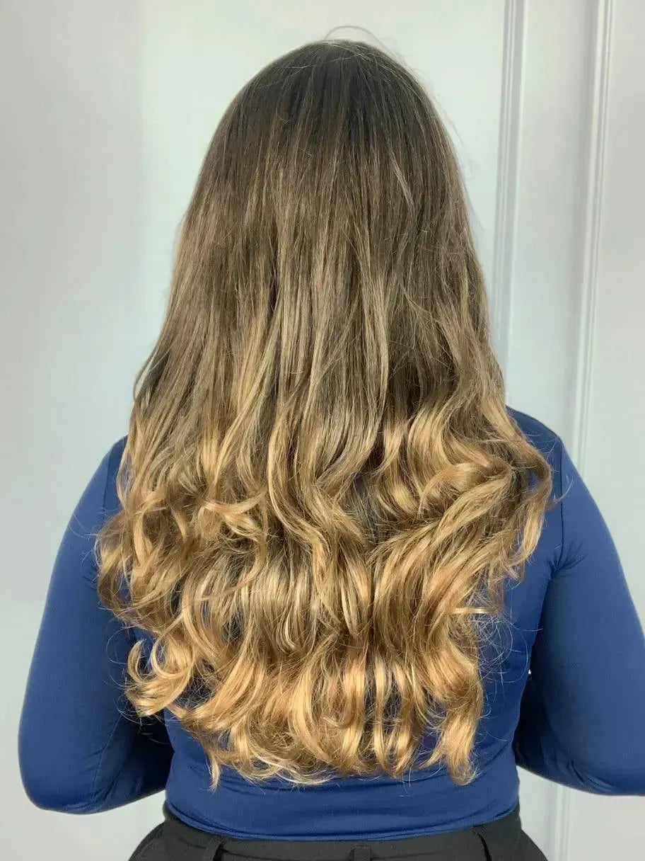 Wig Xavia 8/30 Loira Castanha Ondulada Franja