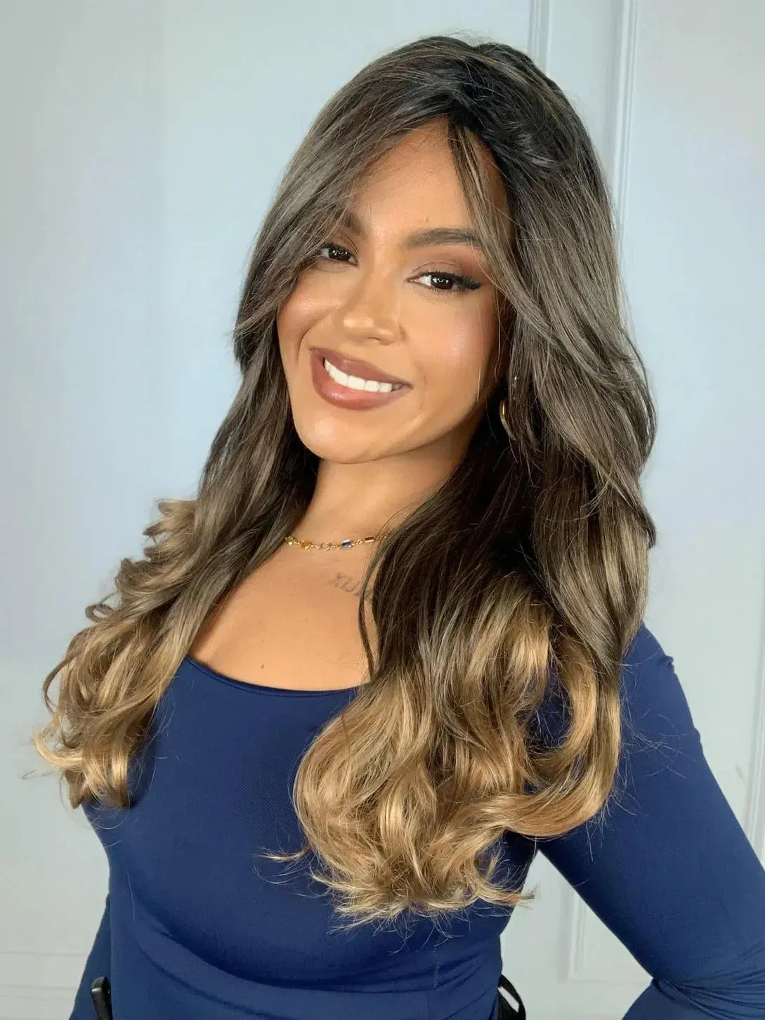 Wig Xavia 8/30 Loira Castanha Ondulada Franja