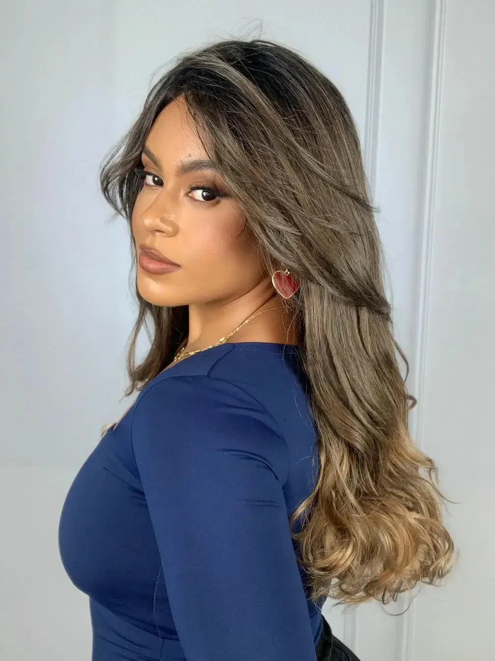 Wig Xavia 8/30 Loira Castanha Ondulada Franja