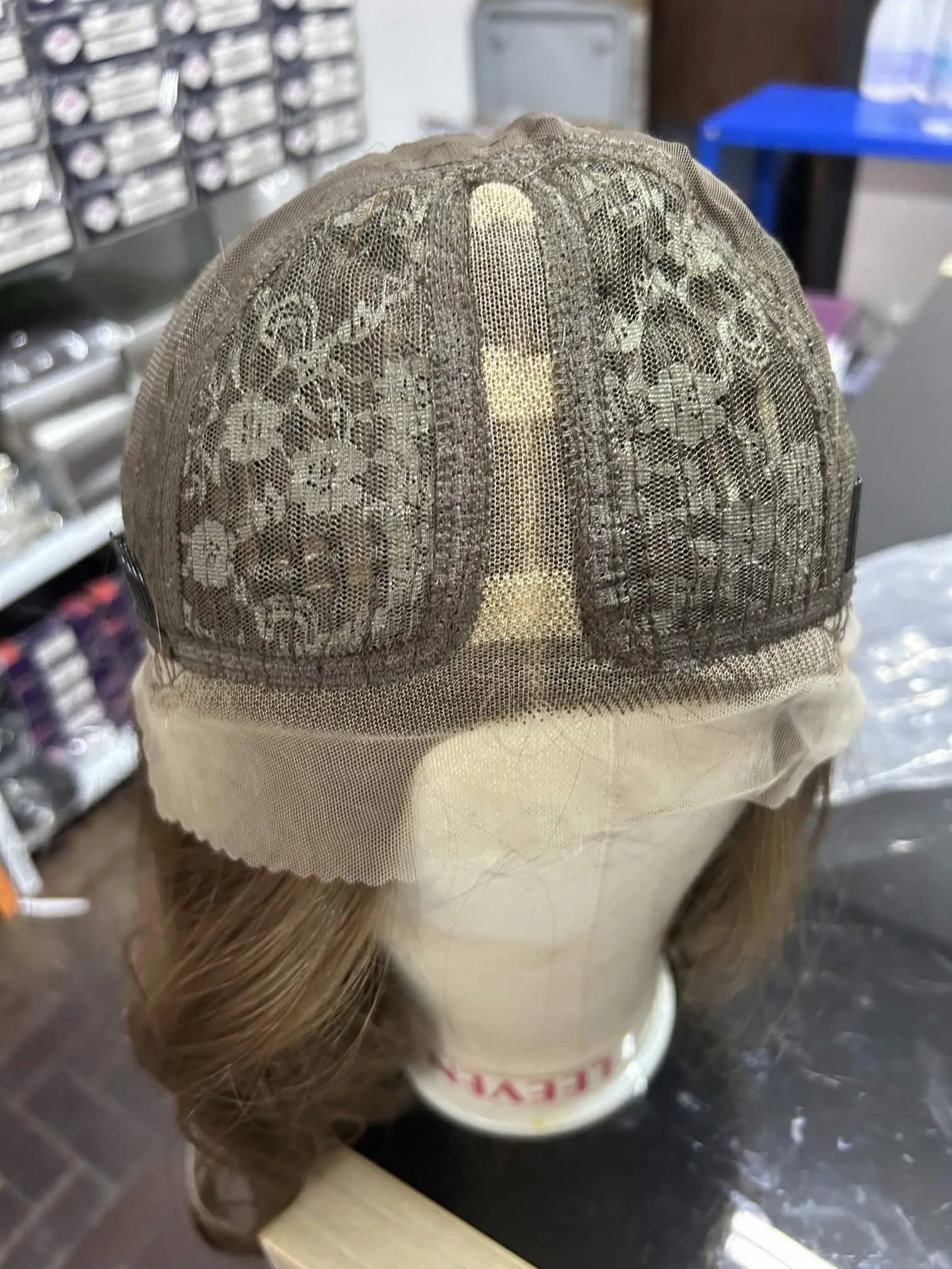 Lace Front Amaya Castanho Claro com Mechas