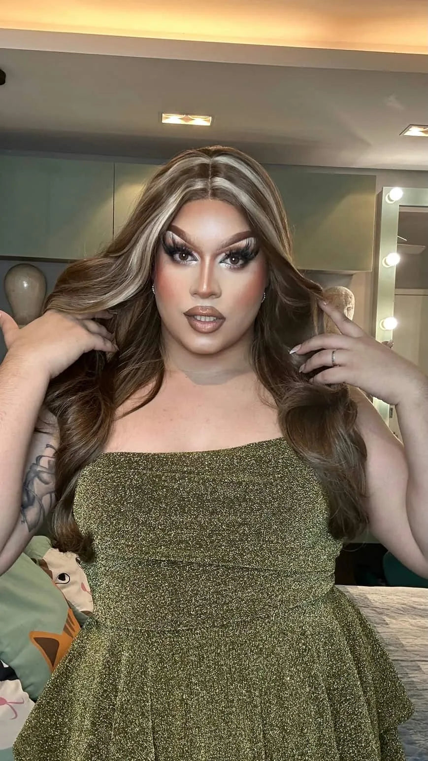 Lace Front Amaya Castanho Claro com Mechas