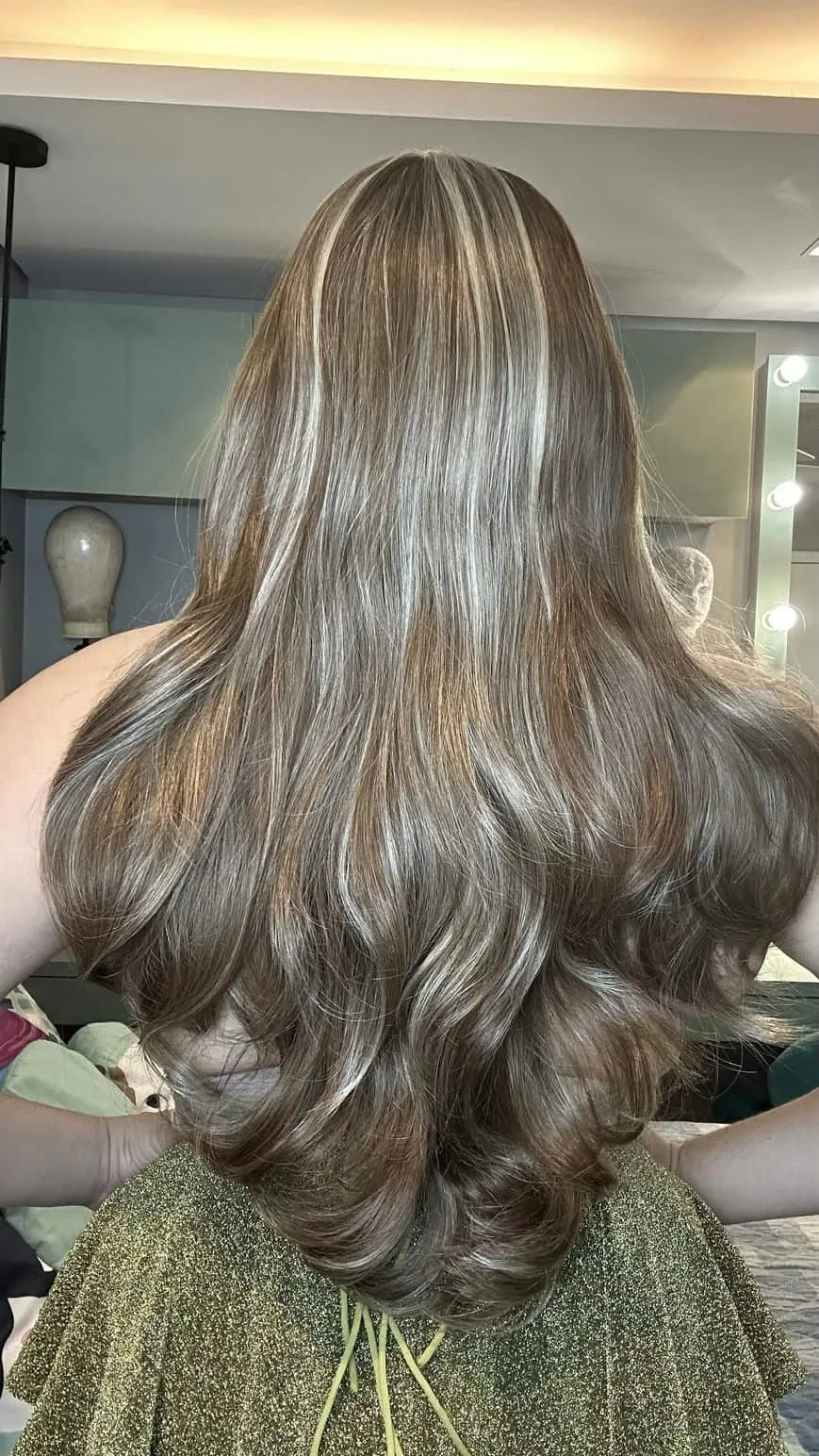 Lace Front Amaya Castanho Claro com Mechas