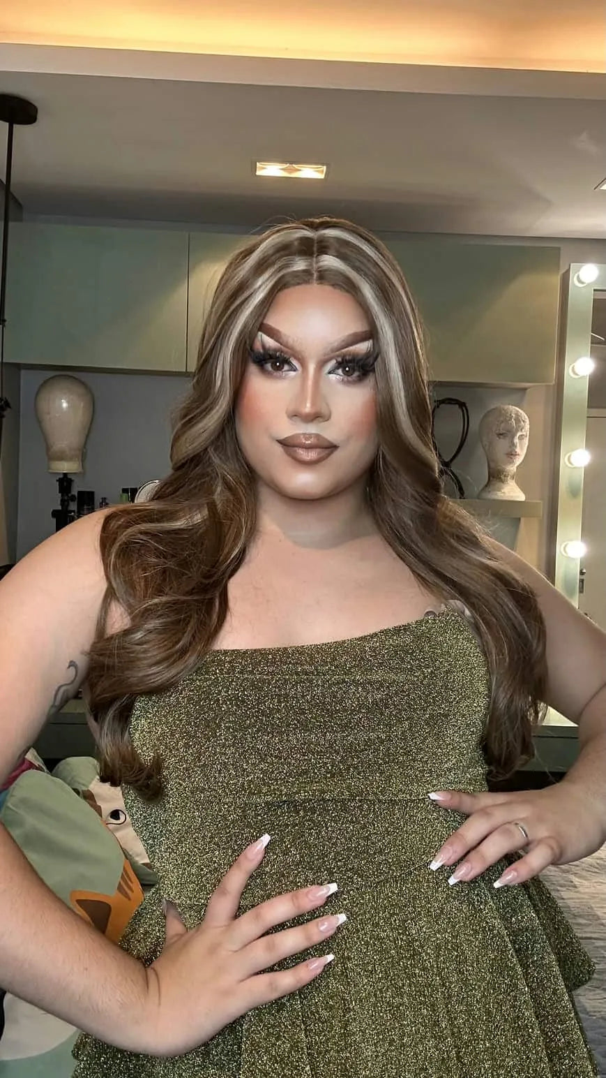 Lace Front Amaya Castanho Claro com Mechas