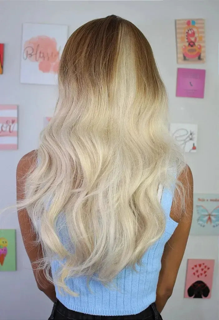 Lace Front Angelina Loiro com Raiz Loiro Castanho Ondulada 65cm