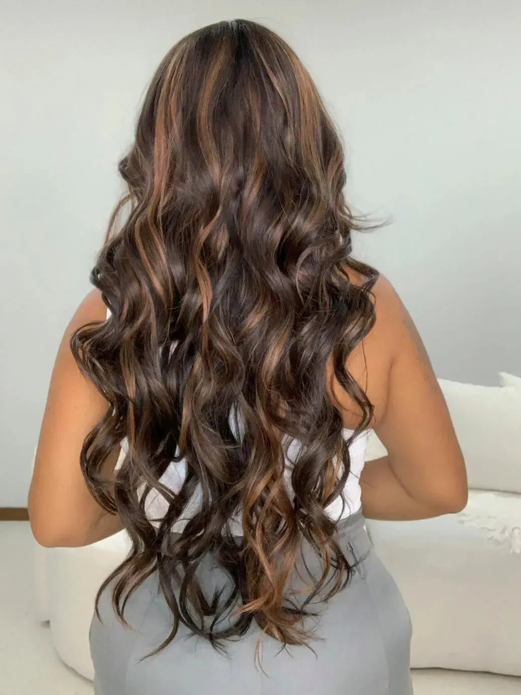 Lace Front Beatriz Castanho com Luzes Ondulada
