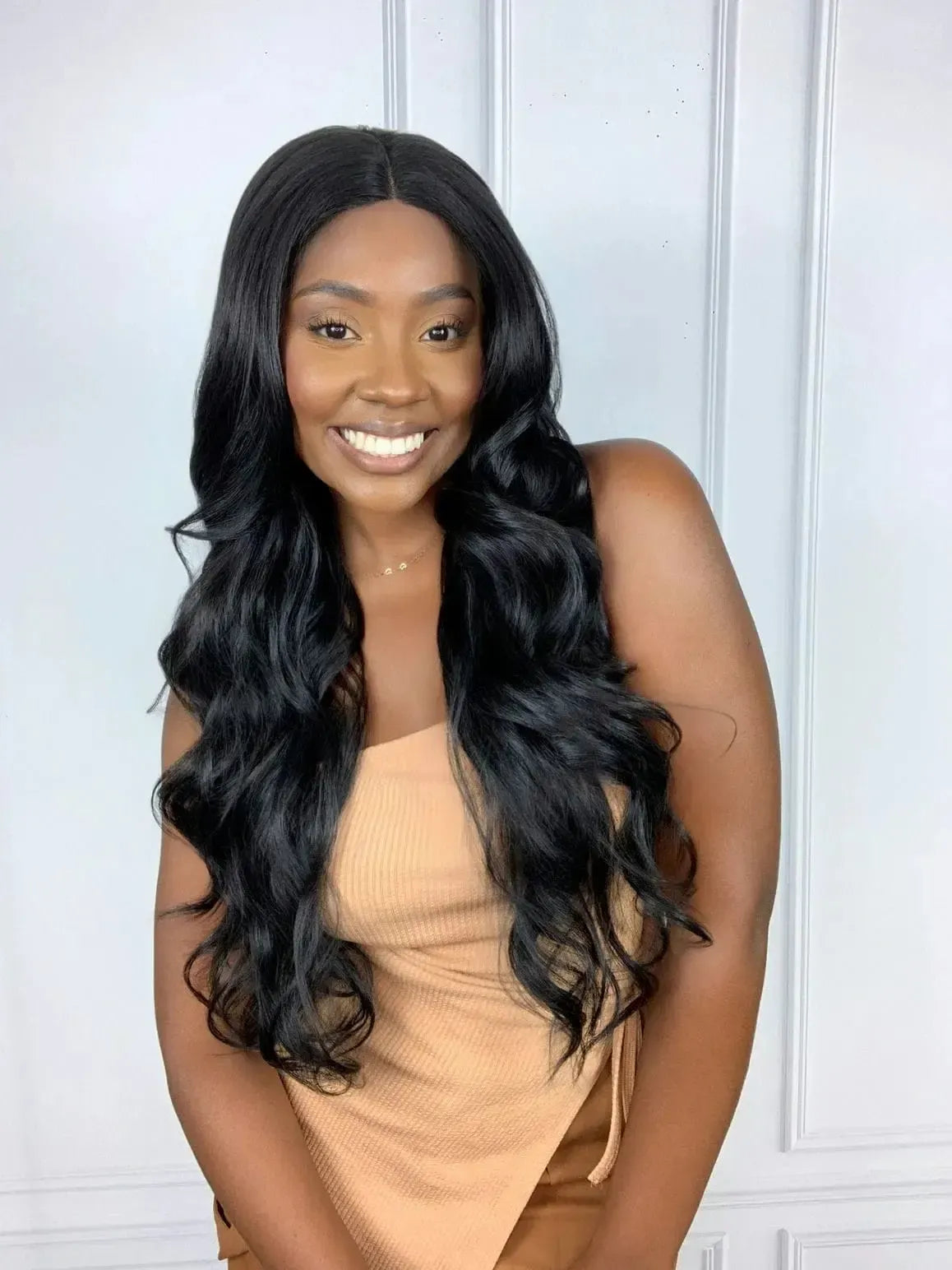 Lace Front Beatriz Preta Ondulada