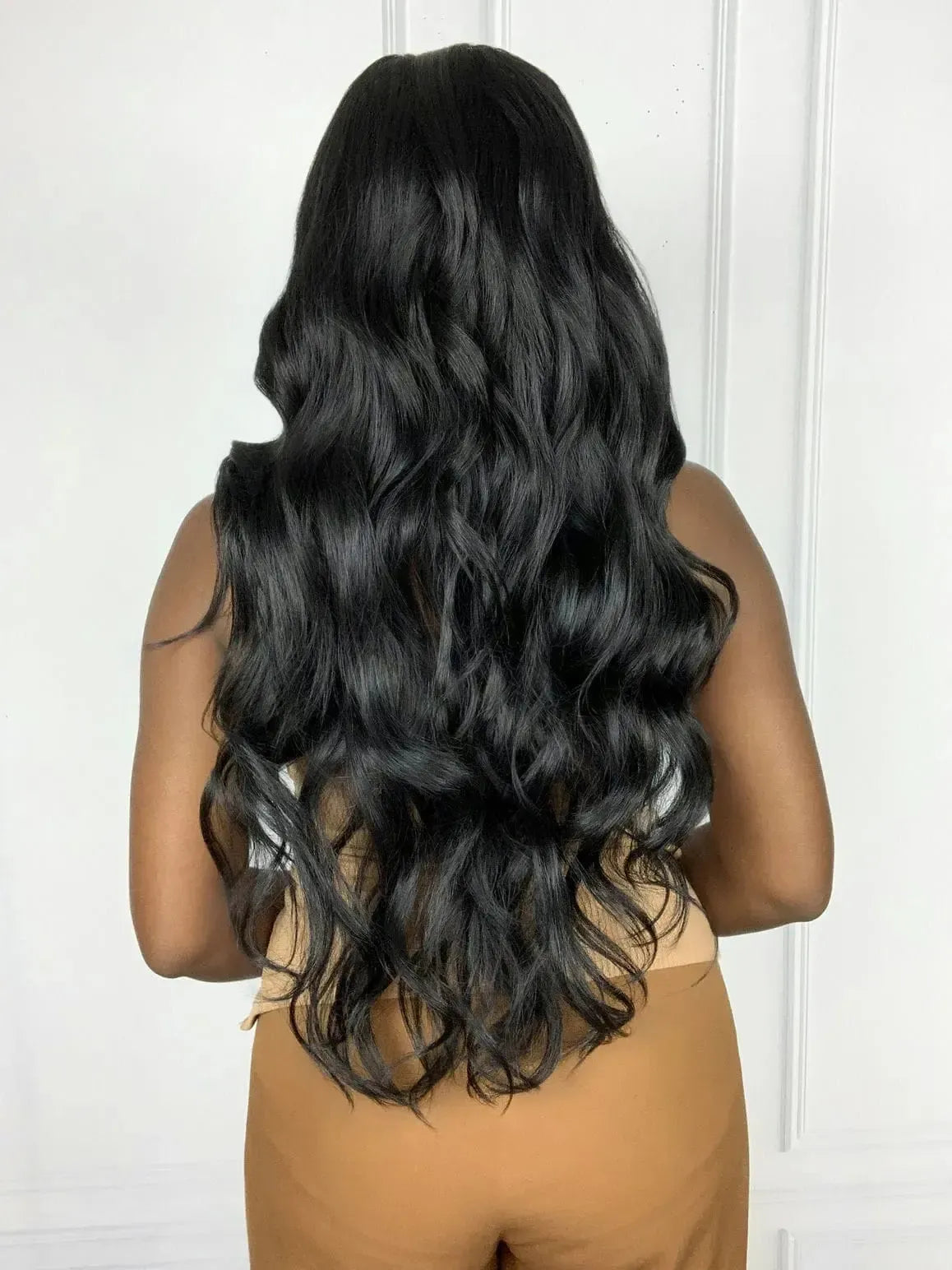 Lace Front Beatriz Preta Ondulada