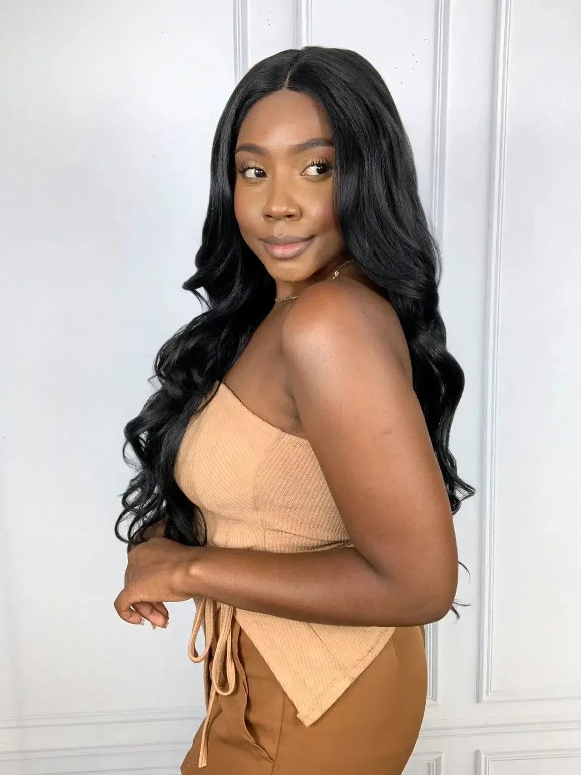 Lace Front Beatriz Preta Ondulada