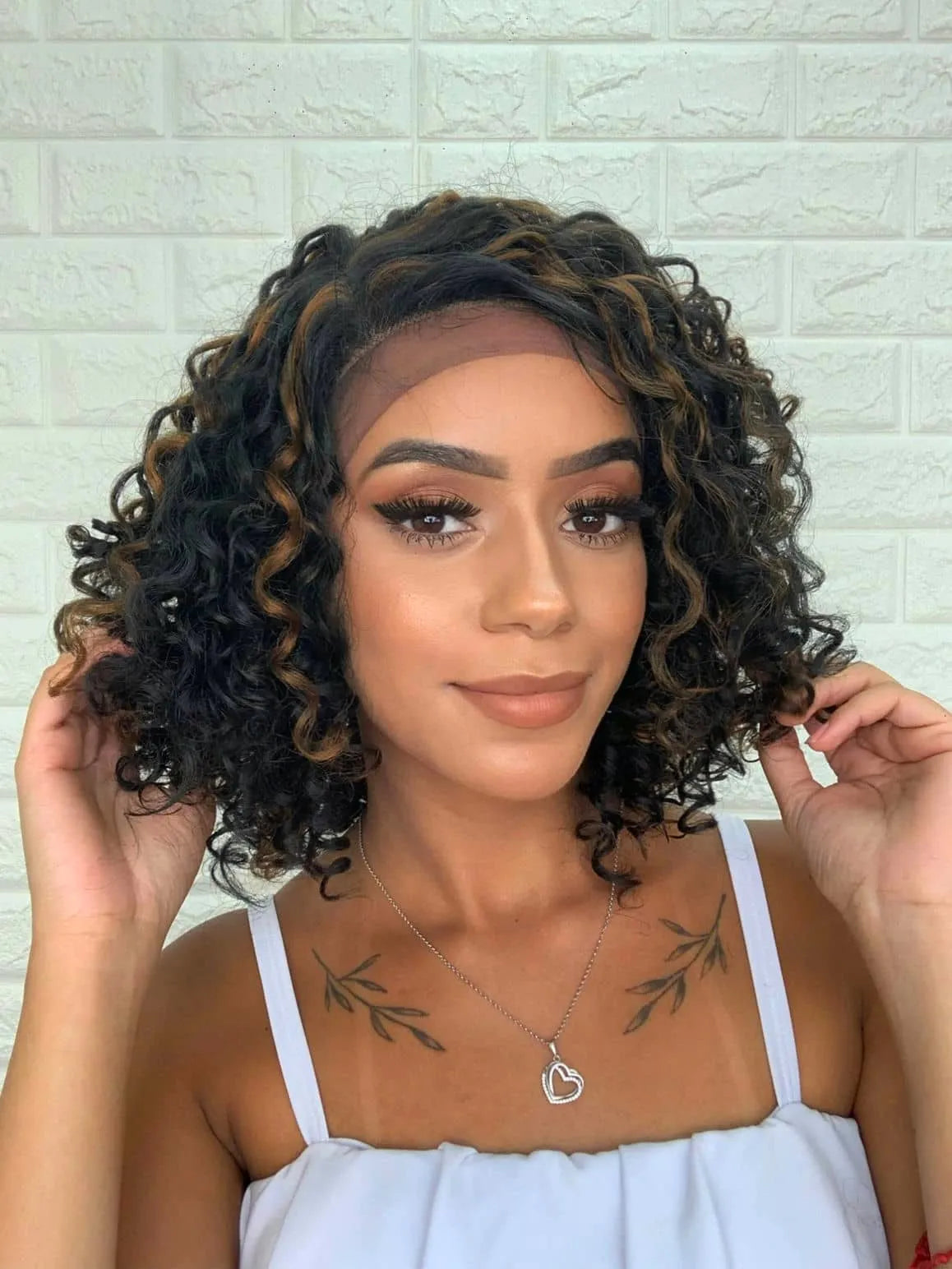 Lace Front Bio Fibra Cacheada Rapunzel Preta com Luzes