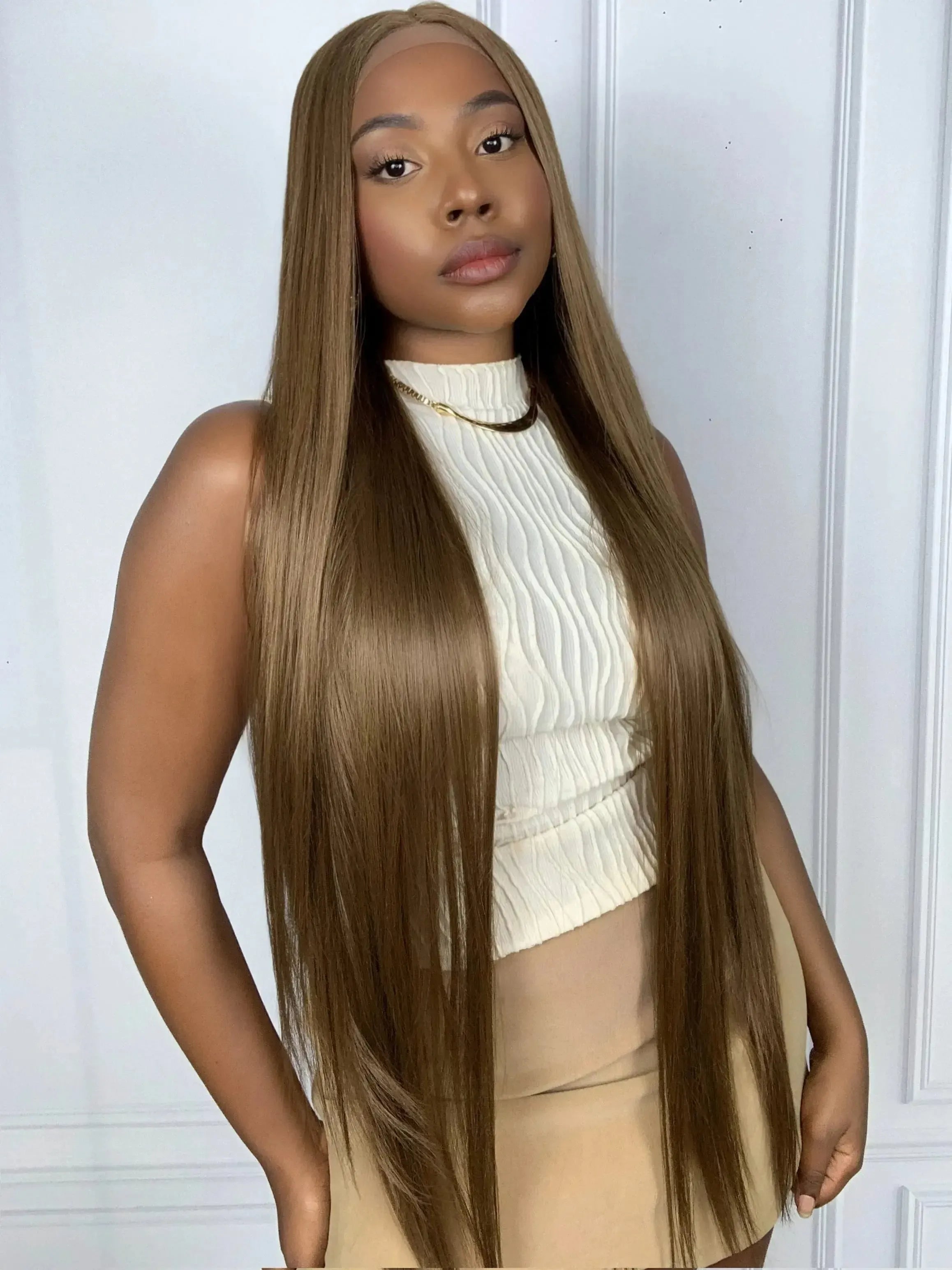 Lace Front Britany Castanha 30W Longa Premium 105cm