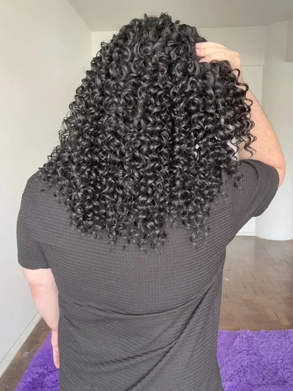 Lace Front Cacheada Preta Repartição Livre 13x4 Peça Única 011