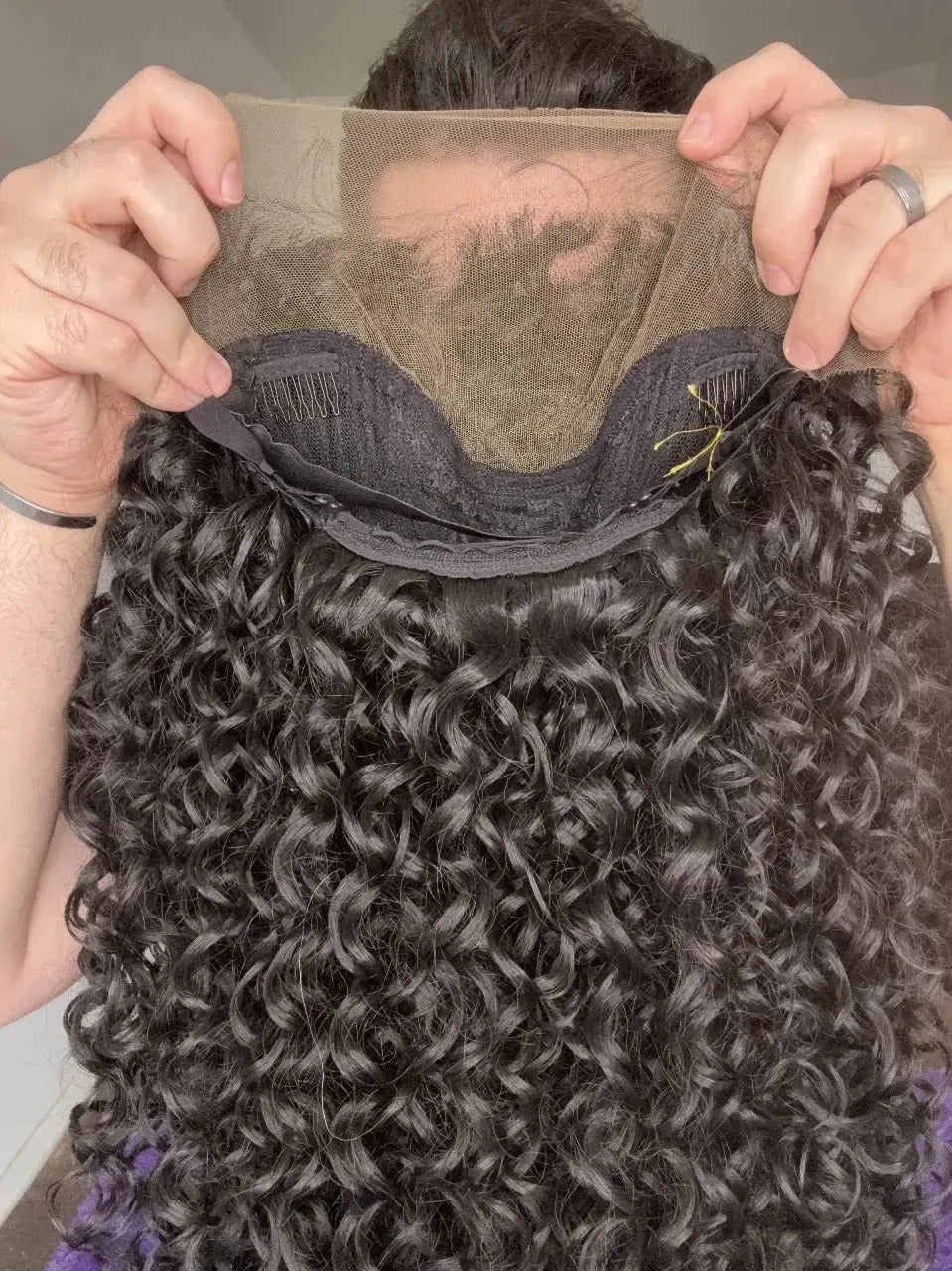 Lace Front Cacheada Preta Repartição Livre 13x4 Peça Única 011