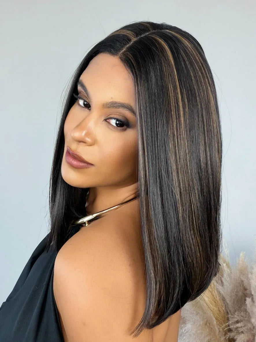 Lace Front Clelia Castanho com Luzes