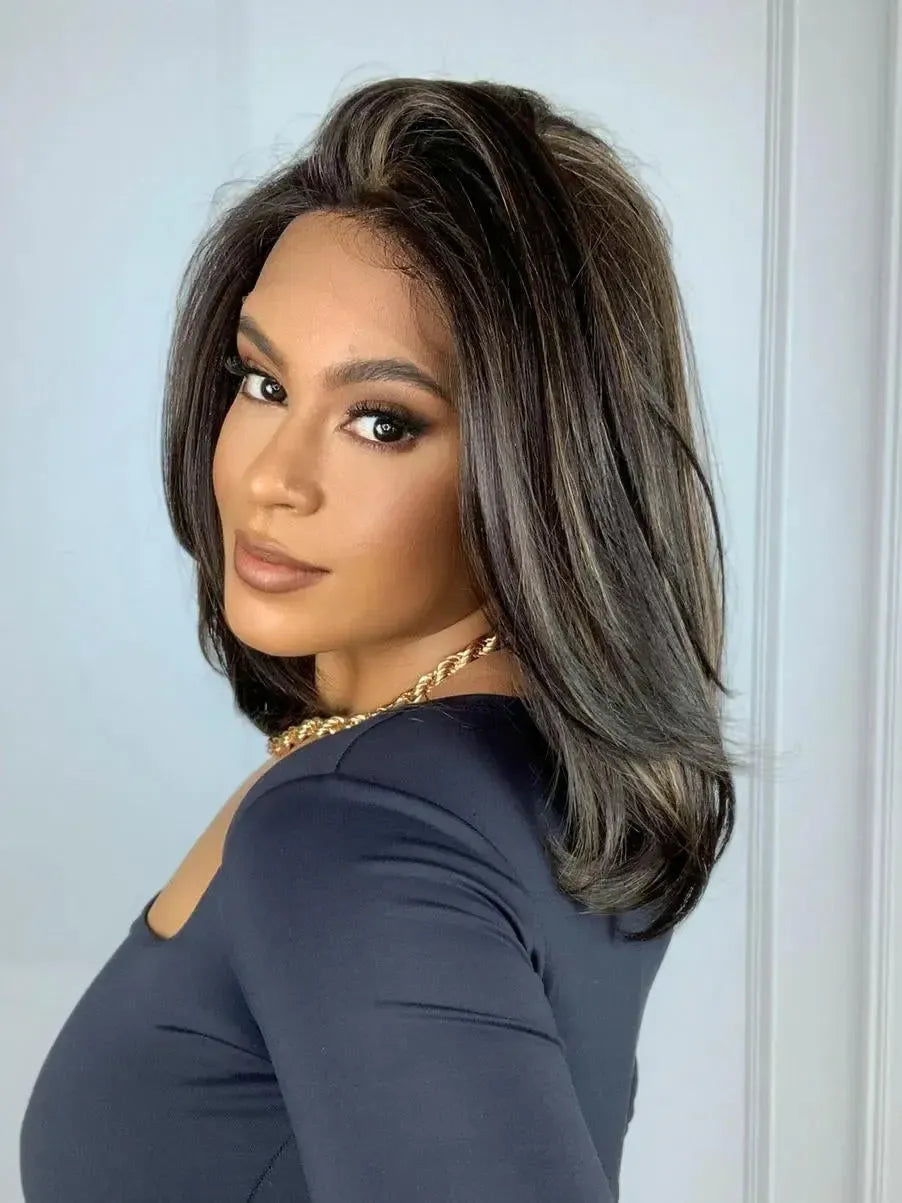 Lace Front Deborah Castanho com Luzes 4/27 - Repartição Livre 4x4