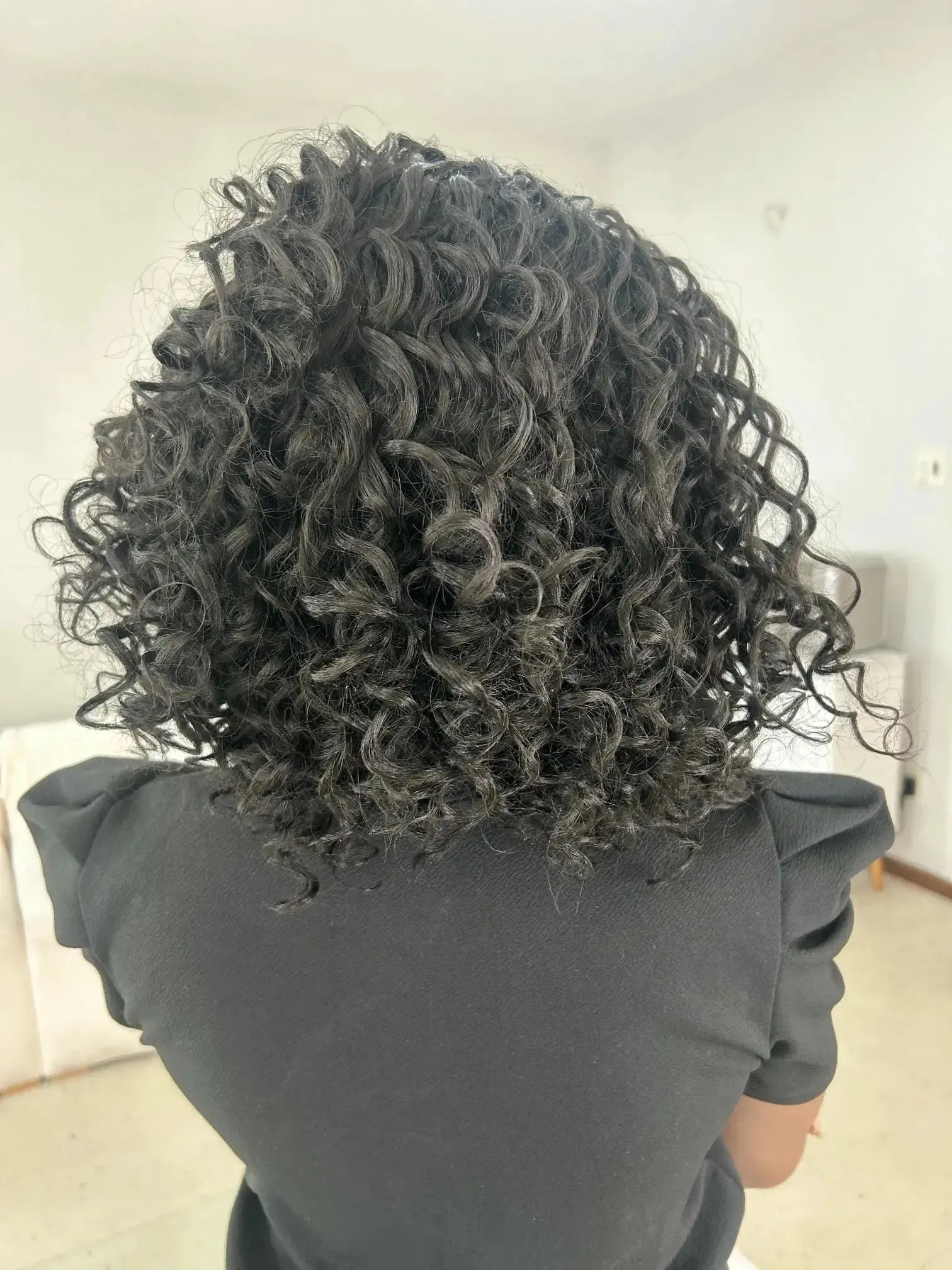 Lace Front Eleanor Castanho Escuro Cacheada