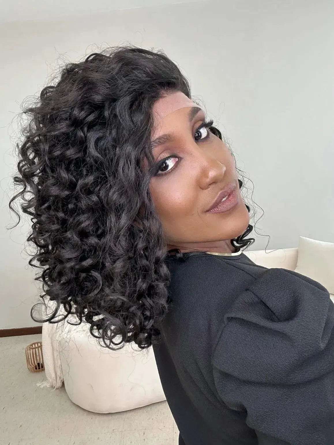 Lace Front Eleanor Castanho Escuro Cacheada