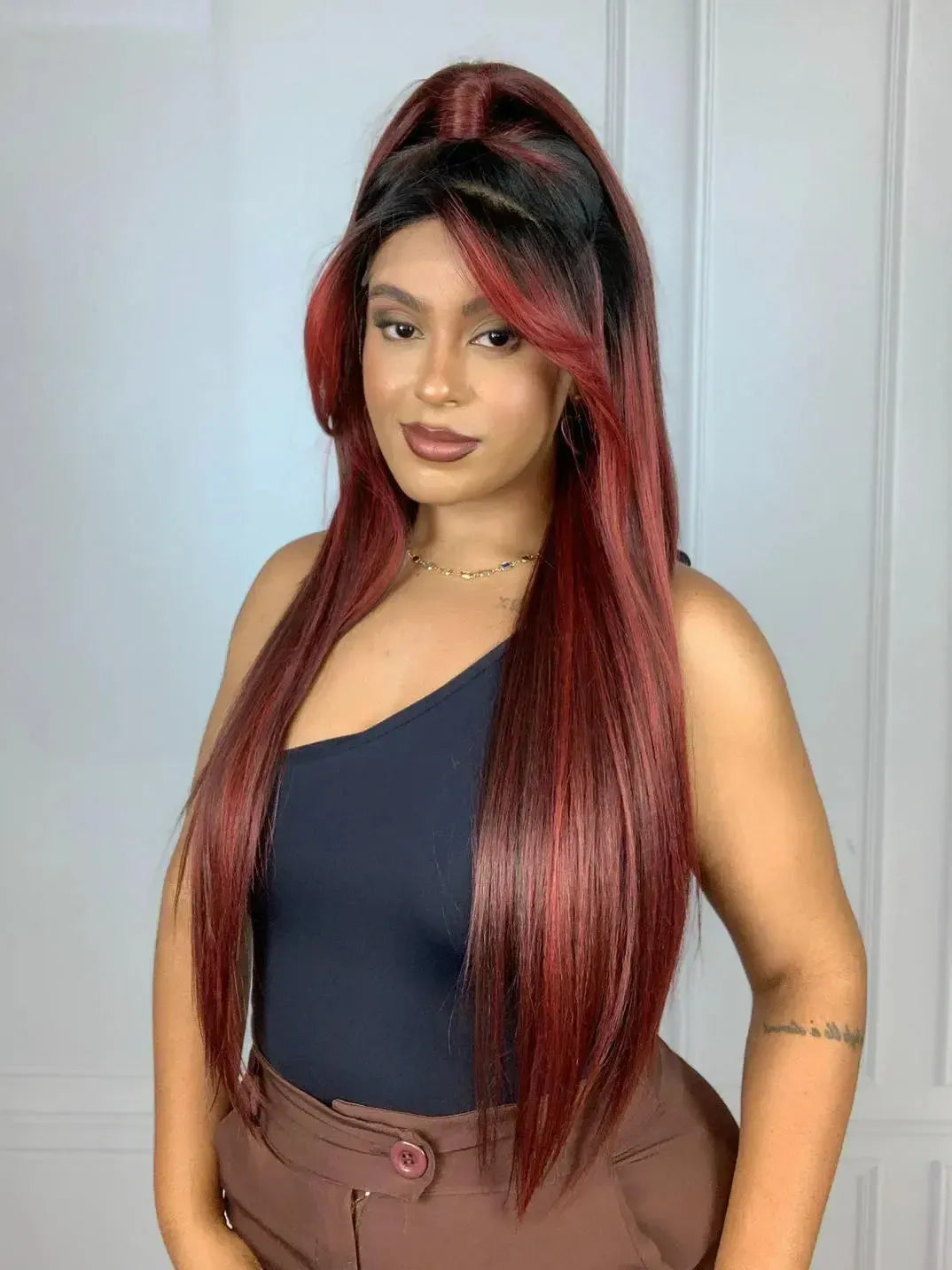 Lace Front Freda Vermelha com Preto