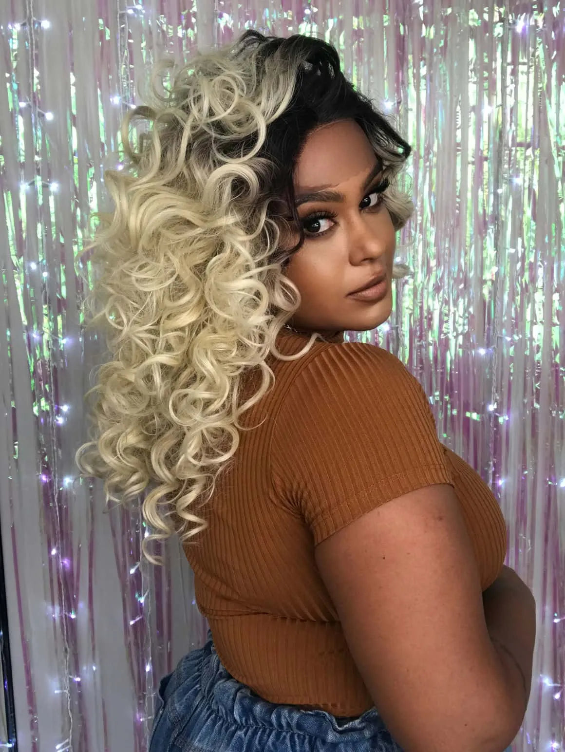 Lace Front GLX 12 Loira Cachos Cacheada Raiz Escura 55cm