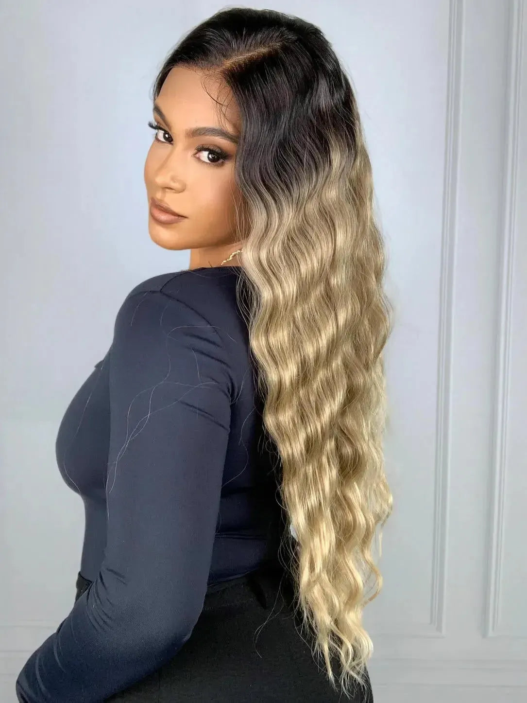 Lace Front HD Doris Loira Ondulada - Repartição Livre 13x6