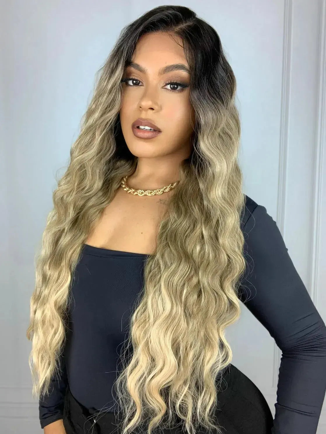 Lace Front HD Doris Loira Ondulada - Repartição Livre 13x6