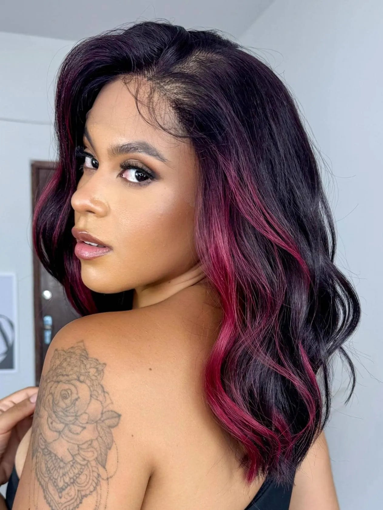 Lace Front HD Lilah Vermelha Mecha 99j Ondulada - Repartição Livre 13x7