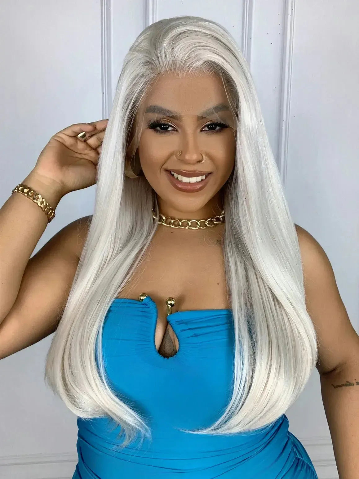 Lace Front HD Valentina Loira Platinada 65cm - Repartição Livre 13x4
