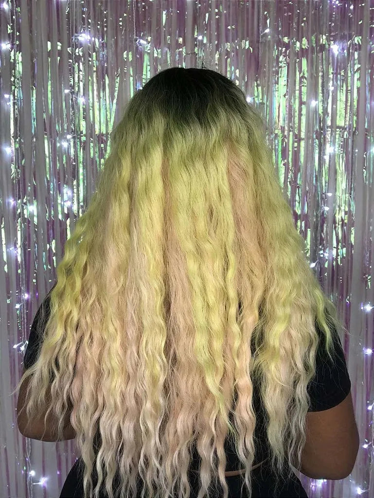 Lace Front Jenna Lemony Ondulada Amarelo Rosa Com Raiz Escura 60 cm