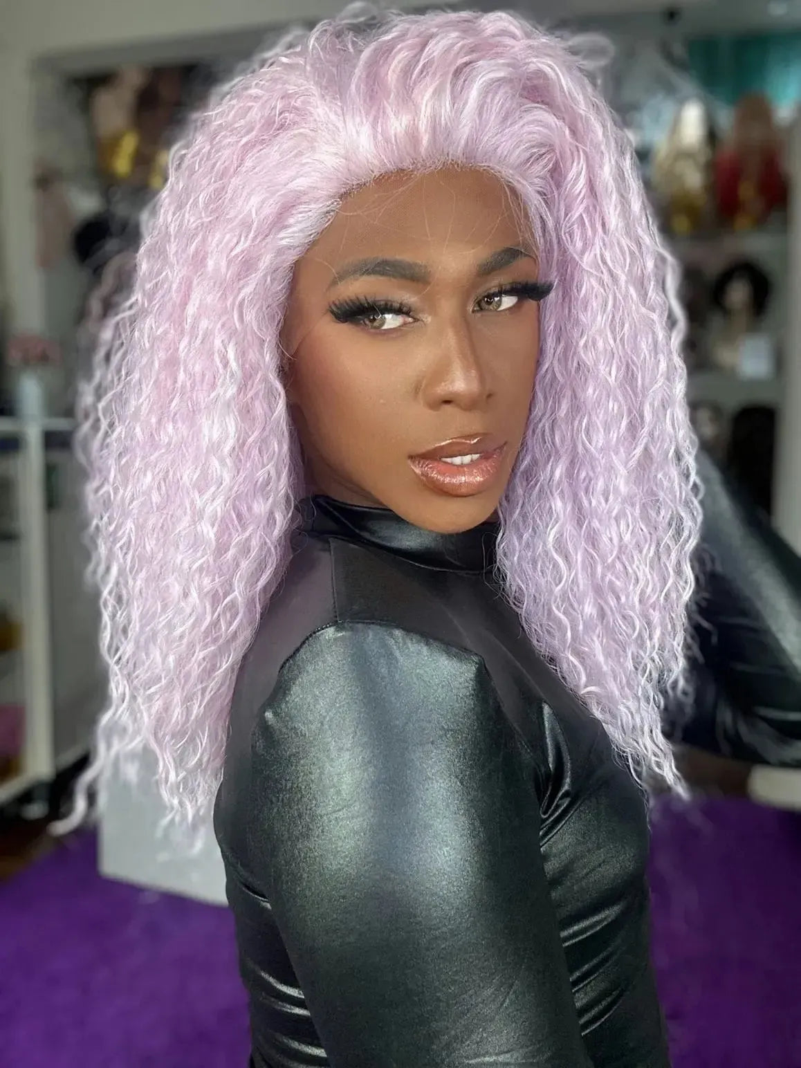 Lace Front Lavanda Missouri Cacheada Roxa - It's a Wig (Gringa)