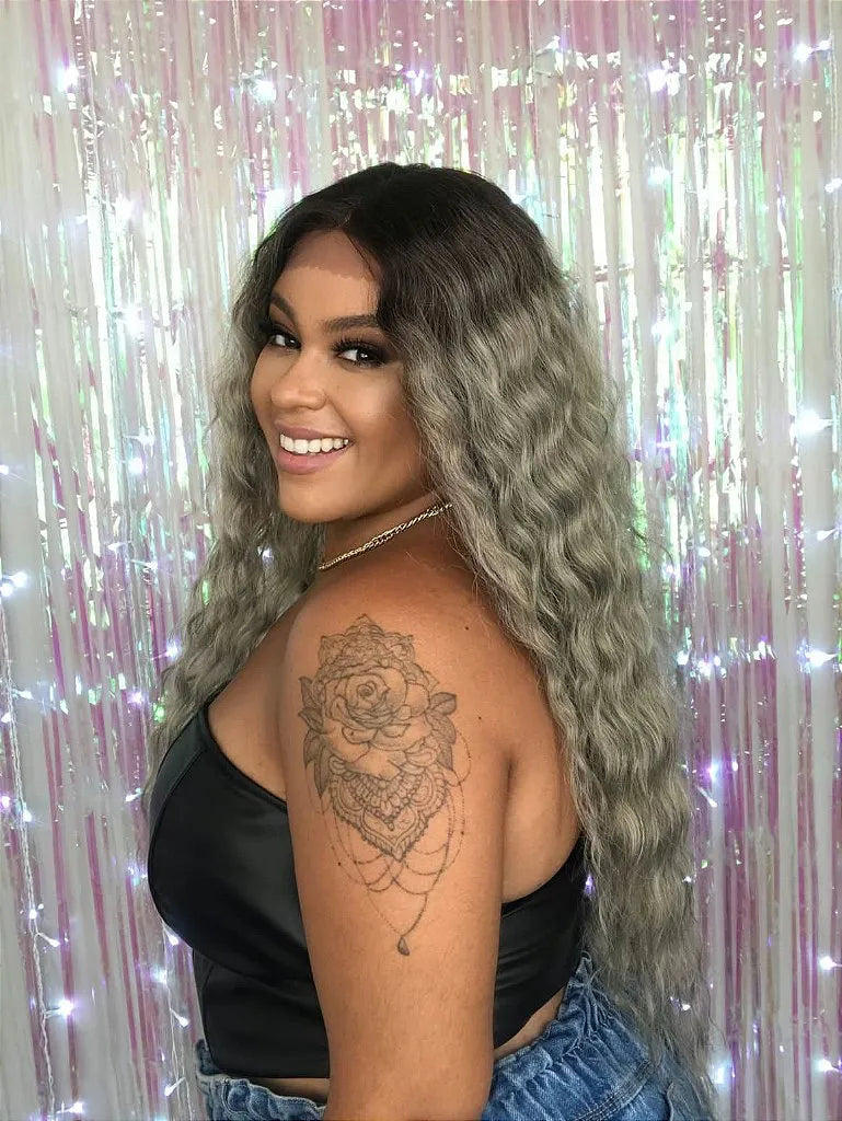 Lace Front Redentor Cinza Com Raiz Castanha Ondulado 75 cm