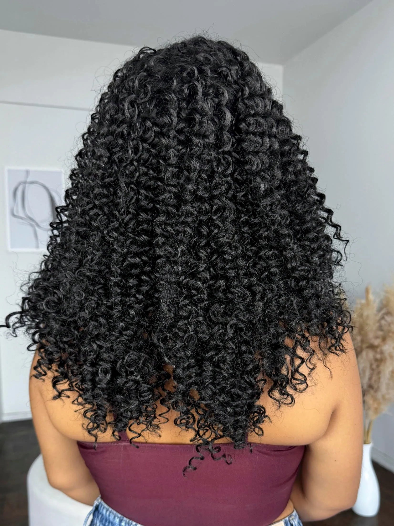 Lace Front Reya Castanho Escuro Cacheada - Repartição Livre 13x4